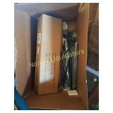 PORTABLE CLOSET WARDROBE. JUMBLED UP BOX. LOOKS
