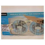 Holmes HAWF2021-WMUM Dual Blade Twin Window
