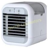 **Mainstays Mini Personal Cooler, White
**used