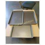 SET OF 3 COOKIE SHEETS LARGEST 19X12SMALLEST