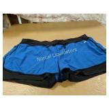 LADIES XXL AVIA SHORTSNO STAINS OR DAMAGE THAT