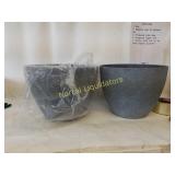 2- 2 gallon garden flower pots grey new