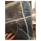 Twin/Twin XL comforter set comforter, sheets,