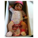 PARADISE GALLERIES 18 IN DOLL. LIKE NEW OPEN BOX.