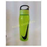 Nike 32oz water bottle like new