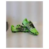 Umbro Arturo 3.0 green youth size 1 soccer cleats