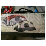 FIELD AND STREAM 8 PERSON TENT. 8X14 CROSS VENT