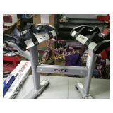 Core Fitness®Adjustable Stand
FOR ADJUSTABLE