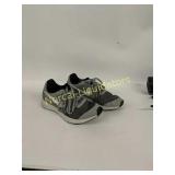 Used nike running shoes 6y