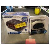 Lot of 2 alarm clocks.