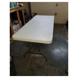 6ft plastic folding table