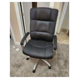 Rolling office chair