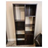 Wood cubby 31in x 12in x 67in