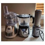 Assorted kitchen appliances