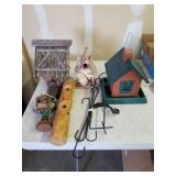 Assorted bird houses