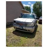 2006 yukon Denali fulltime 4whl drive 90% tire