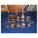 Assorted brass items
