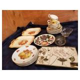 Assorted vintage dishes
