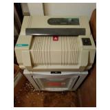Royal paper shredder