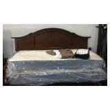 Beautiful Wood Trundle Bed w/ Mattresses K