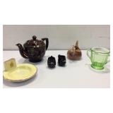 Vintage Teapot, Depression Glass and More K7D