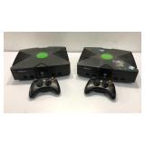 2 Original Xboxs & 2 Controllers Q7B
