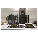 Collection of Various Wall Decor Q10C