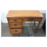 Early American Style Wood Desk K8B