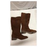 Brown Universal Thread Suede Boots (9.5) Q10D