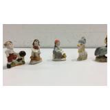 Vintage Small Ceramic Figurines K16C