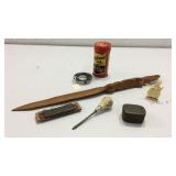 Small Vintage Collectibles K16B