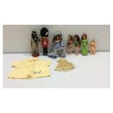 Assorted Figurines T7A