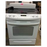 White GE Glass Top Range Y1B