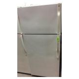 White GE Refrigerator Y6A