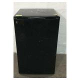 Black GE MiniFridge T8A