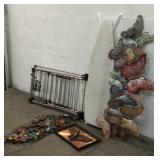 Metal Wall Decor w Iron Board & Rack Z11C