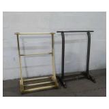 2 Folding Quilt Racks Z8C