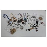 21 Necklaces & 4 Necklace Bracelet Sets T16B
