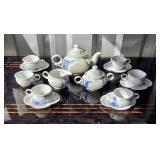 Asian Porcelain Tea Set in Case U9C
