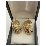 14K Yellow Gold Diamond Cut Earrings KJC