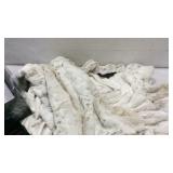 NEW Adrienne Landau Faux Fur Wrap K7E