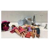 Vintage Barbies and Doll Stands K7F