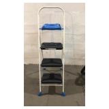 Folding Step Ladder Q12C