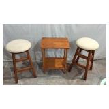 2 Bar Stools w Side Table K11B