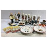 Variety of Salt & Pepper Shakers+ More M8B