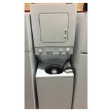 White Whirlpool Stacked Washer Dryer Y4