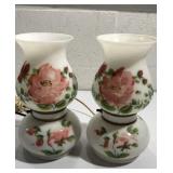 2 Vintage Hurricane Lamps Q8C 2 Vintage Hurricane Lamps Q8C