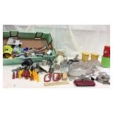 Large Collection of Vintage Kitchen Items K6C