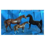 Hubley Cast Iron Metal Horses x 3 U7A