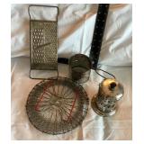 Kitchen Tools, Mid-Century x 4 U5D